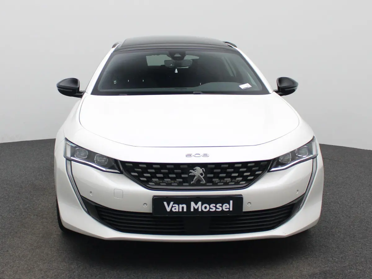 1.6 Hybrid 225 e-EAT8 GT Pack | Panoramadak | Apple Carplay / Android Auto | Stoelverwarming | Achteruitrijcamera | Parkeersensoren |