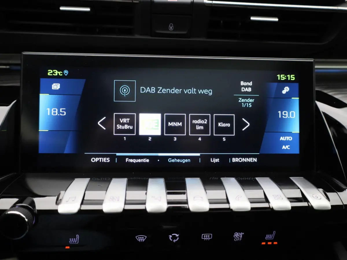 1.6 Hybrid 225 e-EAT8 GT Pack | Panoramadak | Apple Carplay / Android Auto | Stoelverwarming | Achteruitrijcamera | Parkeersensoren |