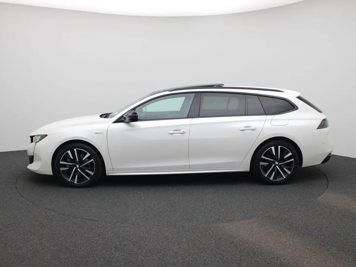 1.6 Hybrid 225 e-EAT8 GT Pack | Panoramadak | Apple Carplay / Android Auto | Stoelverwarming | Achteruitrijcamera | Parkeersensoren |