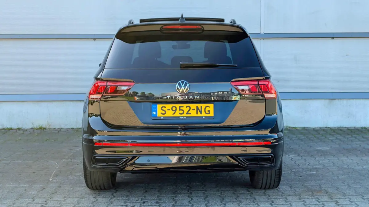 1.5 TSI 150pk DSG R-Line Panoramadak | Black style | App connect