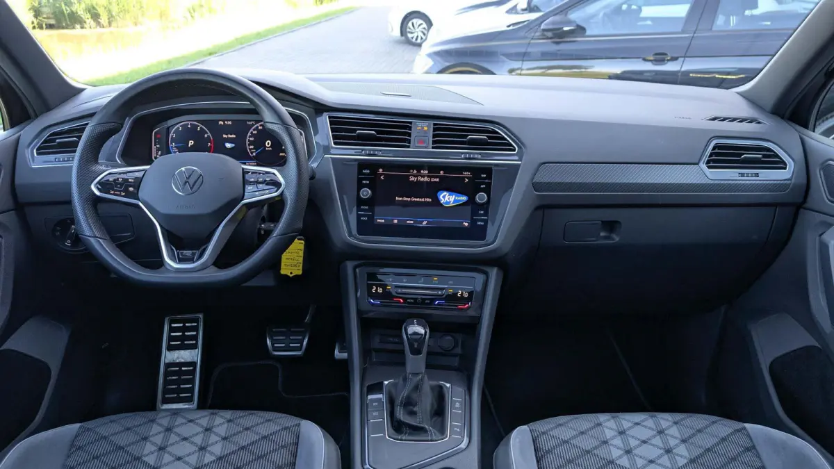 1.5 TSI 150pk DSG R-Line Panoramadak | Black style | App connect