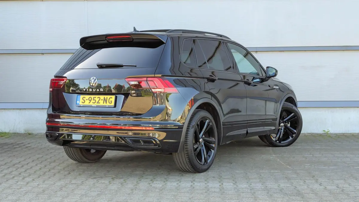 1.5 TSI 150pk DSG R-Line Panoramadak | Black style | App connect