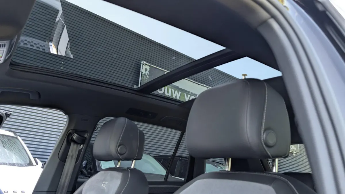 1.5 TSI 150pk DSG R-Line Panoramadak | Black style | App connect