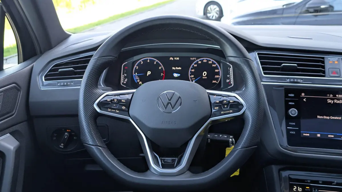 1.5 TSI 150pk DSG R-Line Panoramadak | Black style | App connect