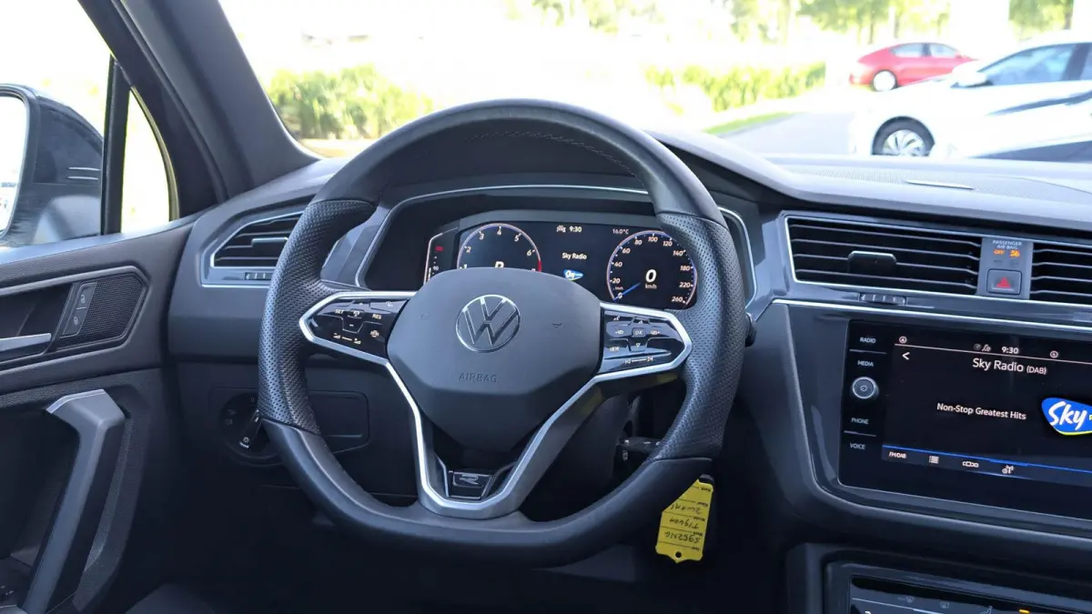 1.5 TSI 150pk DSG R-Line Panoramadak | Black style | App connect