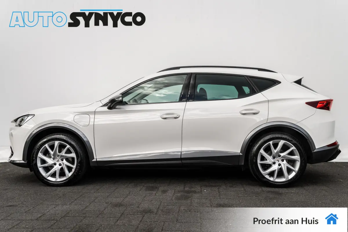 1.4 e-Hybrid Plug-In Business | Adapt. Cruise | 18 inch | LED | Sportstoelen | Keyless