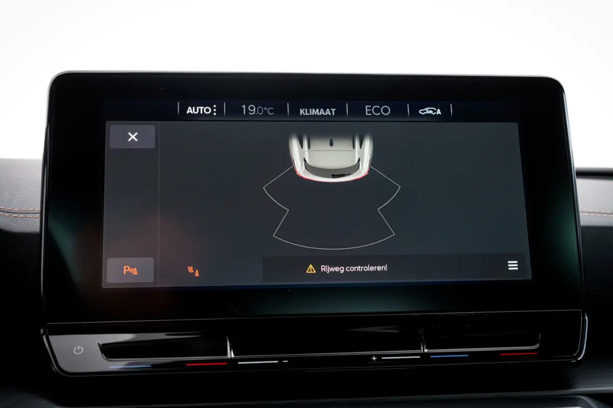 1.4 e-Hybrid Plug-In Business | Adapt. Cruise | 18 inch | LED | Sportstoelen | Keyless