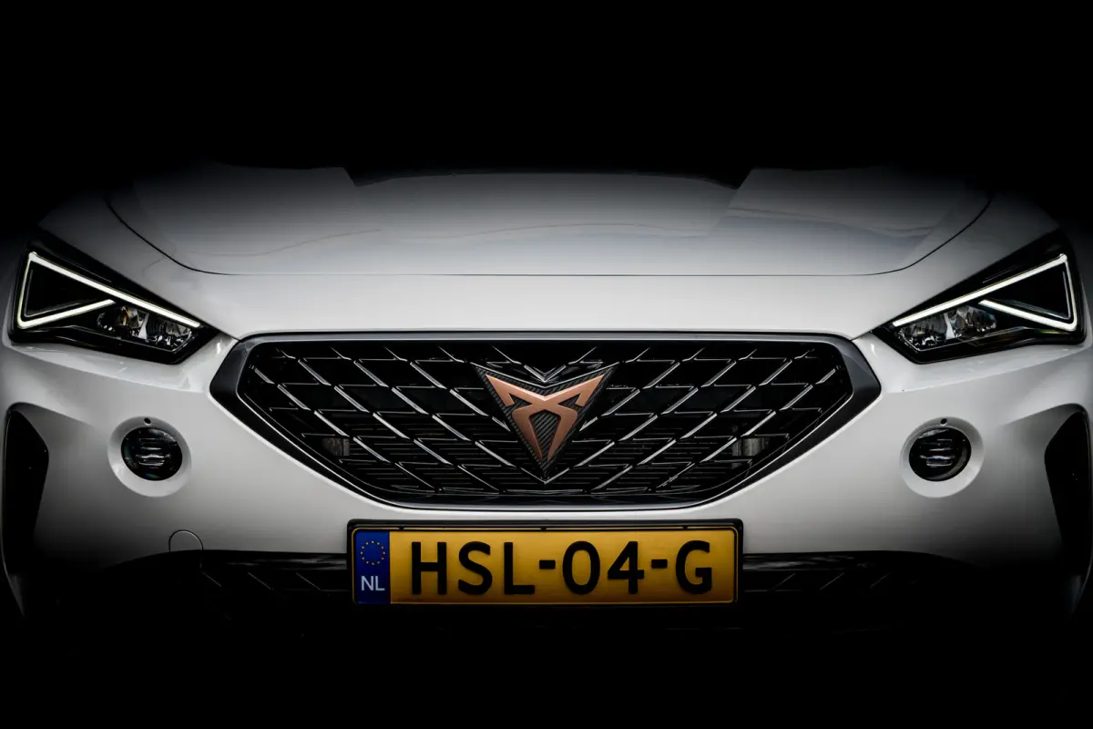 1.4 e-Hybrid Plug-In Business | Adapt. Cruise | 18 inch | LED | Sportstoelen | Keyless