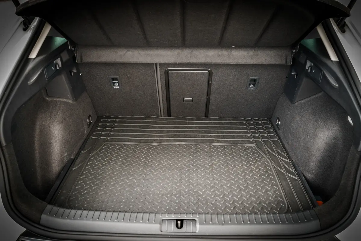 1.4 e-Hybrid Plug-In Business | Adapt. Cruise | 18 inch | LED | Sportstoelen | Keyless