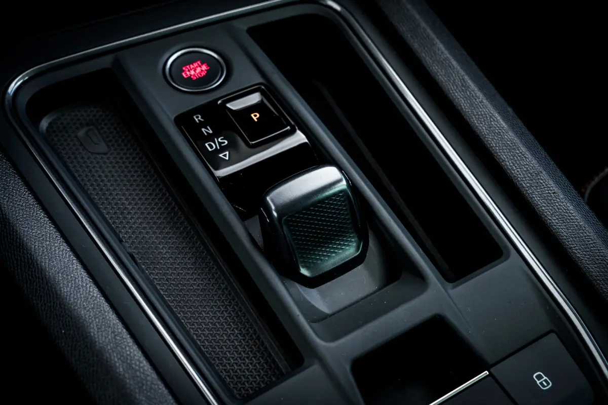 1.4 e-Hybrid Plug-In Business | Adapt. Cruise | 18 inch | LED | Sportstoelen | Keyless
