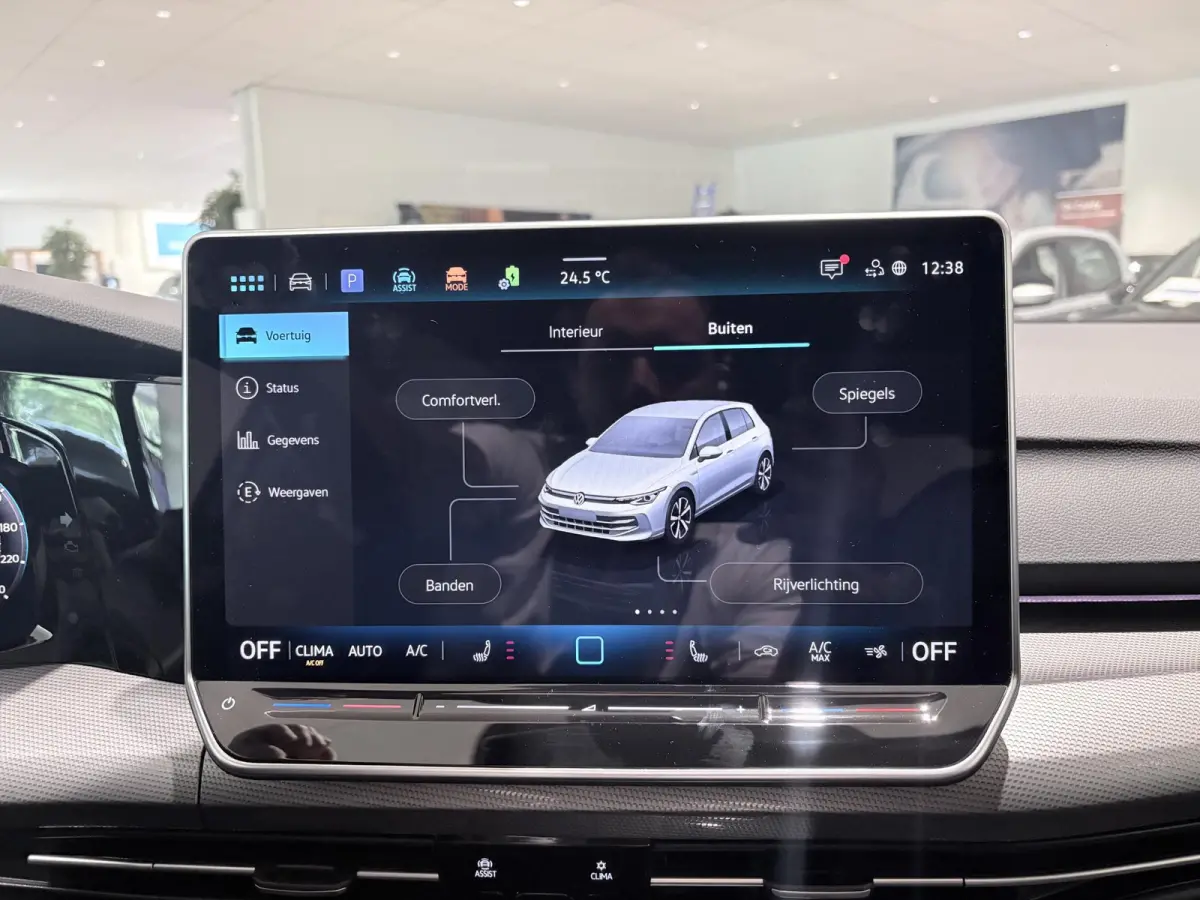 1.5 eHybrid Style Edition 204 PK Plug-in Hybrid | Elektrisch uitklapbare Trekhaak | Panoramadak | Android Auto/Apple Carplay draadloos | Keyless access | Dodehoeksensoren | Ruiten getint | A
