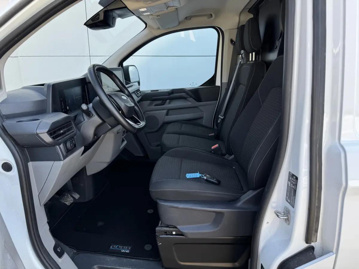 2.0 TDCI 140PK AWD Automaat L1 4x4 4WD LED Airco Carplay Camera Navigatie Parkeersensoren v+a Vierwielaandrijving