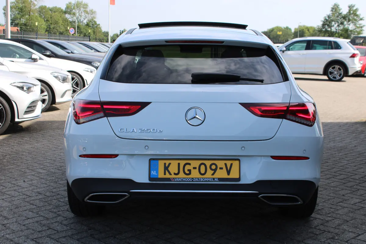 250e AUT8 Luxury Line PANORAMADAK SFEER LEDER MULTIBEAM KEY-LESS GO