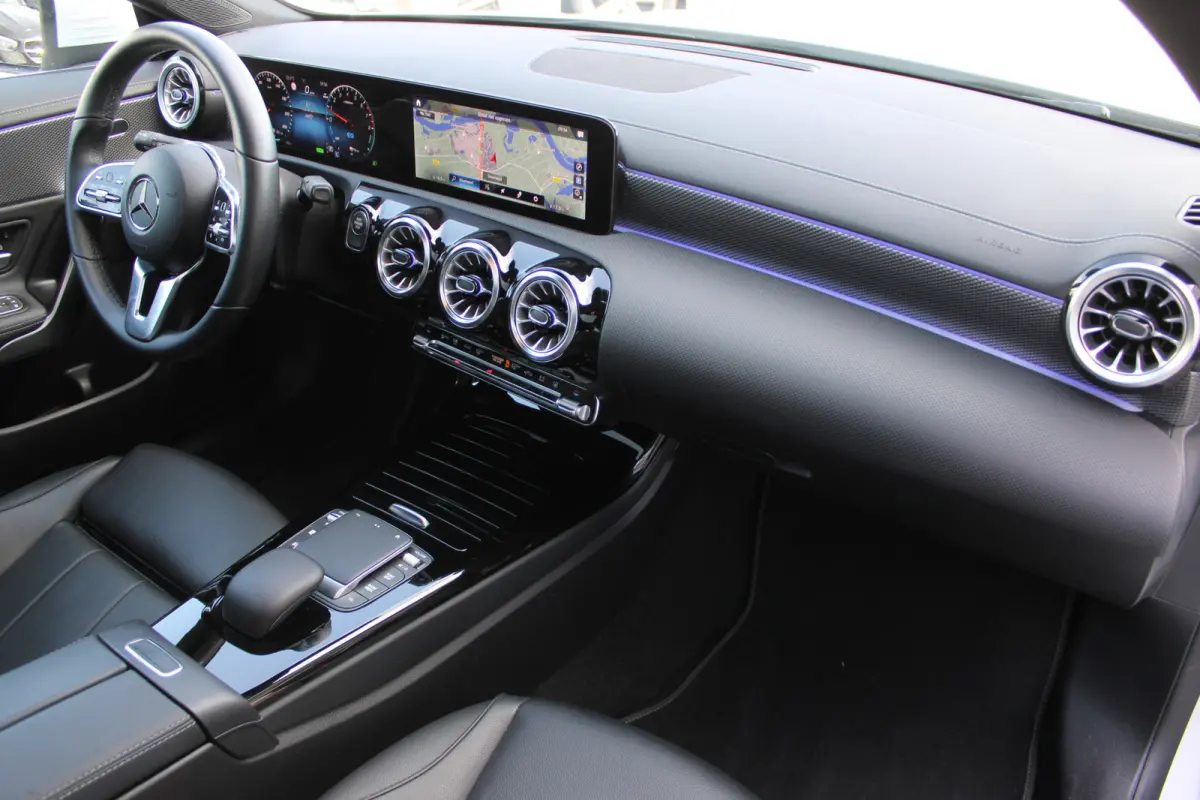 250e AUT8 Luxury Line PANORAMADAK SFEER LEDER MULTIBEAM KEY-LESS GO