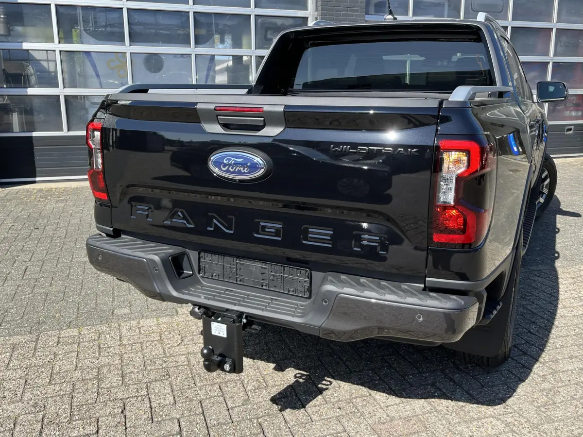 Wildtrak 2.3 PHEV 279pk! 5-pers, 3500kg Trekgewicht, Vol-Leer, Elek. rollertop, Adapt. Cruise control, Direct leverbaar, 0,99% Fin Lease!