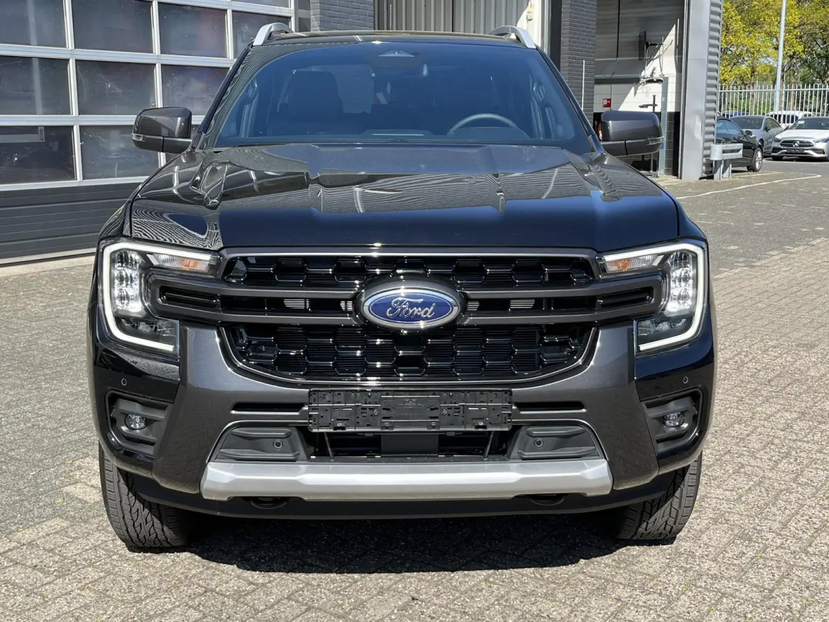 Wildtrak 2.3 PHEV 279pk! 5-pers, 3500kg Trekgewicht, Vol-Leer, Elek. rollertop, Adapt. Cruise control, Direct leverbaar, 0,99% Fin Lease!