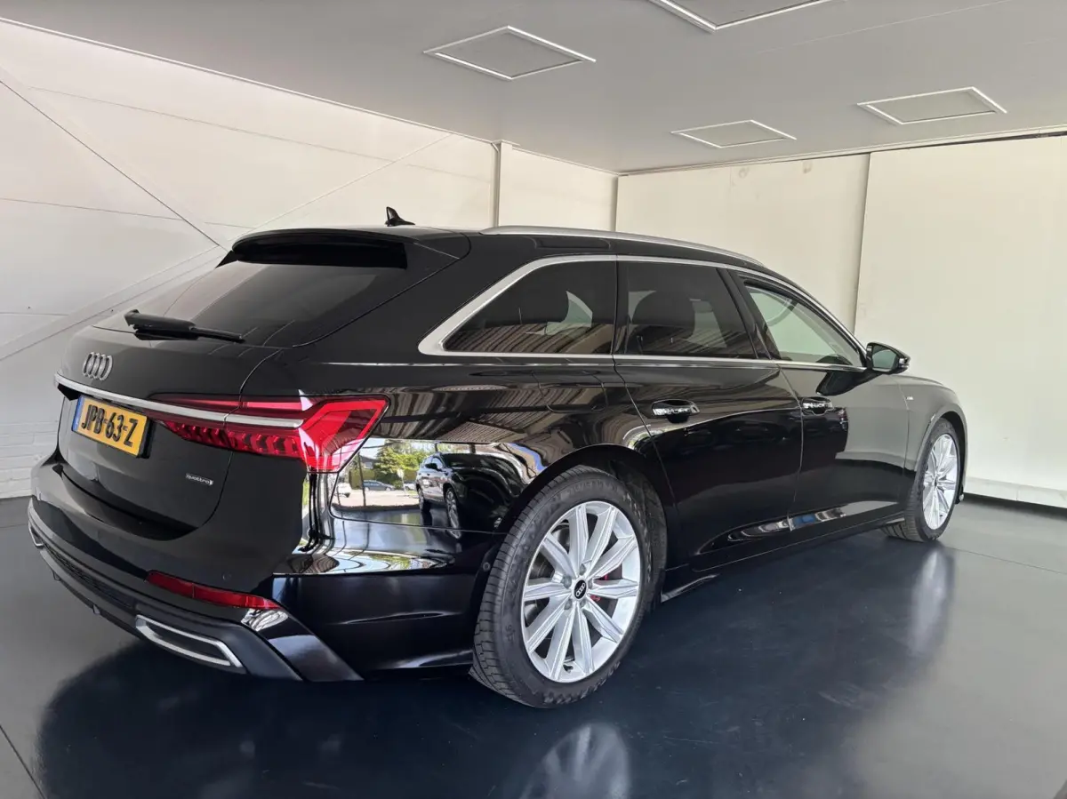 55 TFSI e quattro Pro Line S Competition