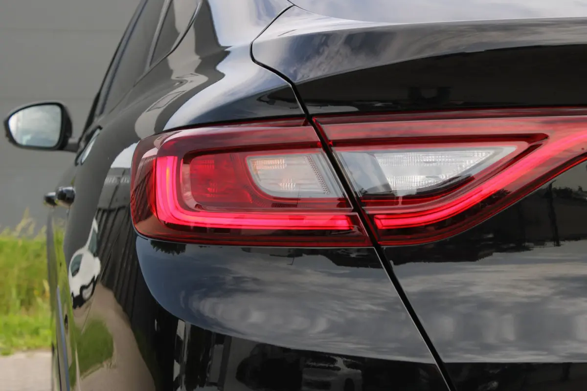 1.6 E-Tech Hybrid 145 R.S. Line Leder Camera Keyless !!NIEUWBINNEN!!