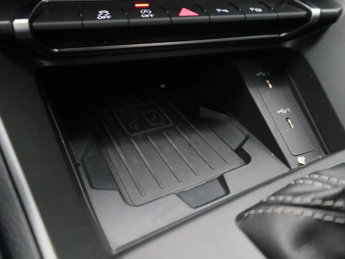 35 TFSI S edition 150 PK | S-line | Automaat | Camera | Trekhaak | SONOS Sound | Adaptive cruise control | Stoelverwarming | Lichtmetalen velgen |
