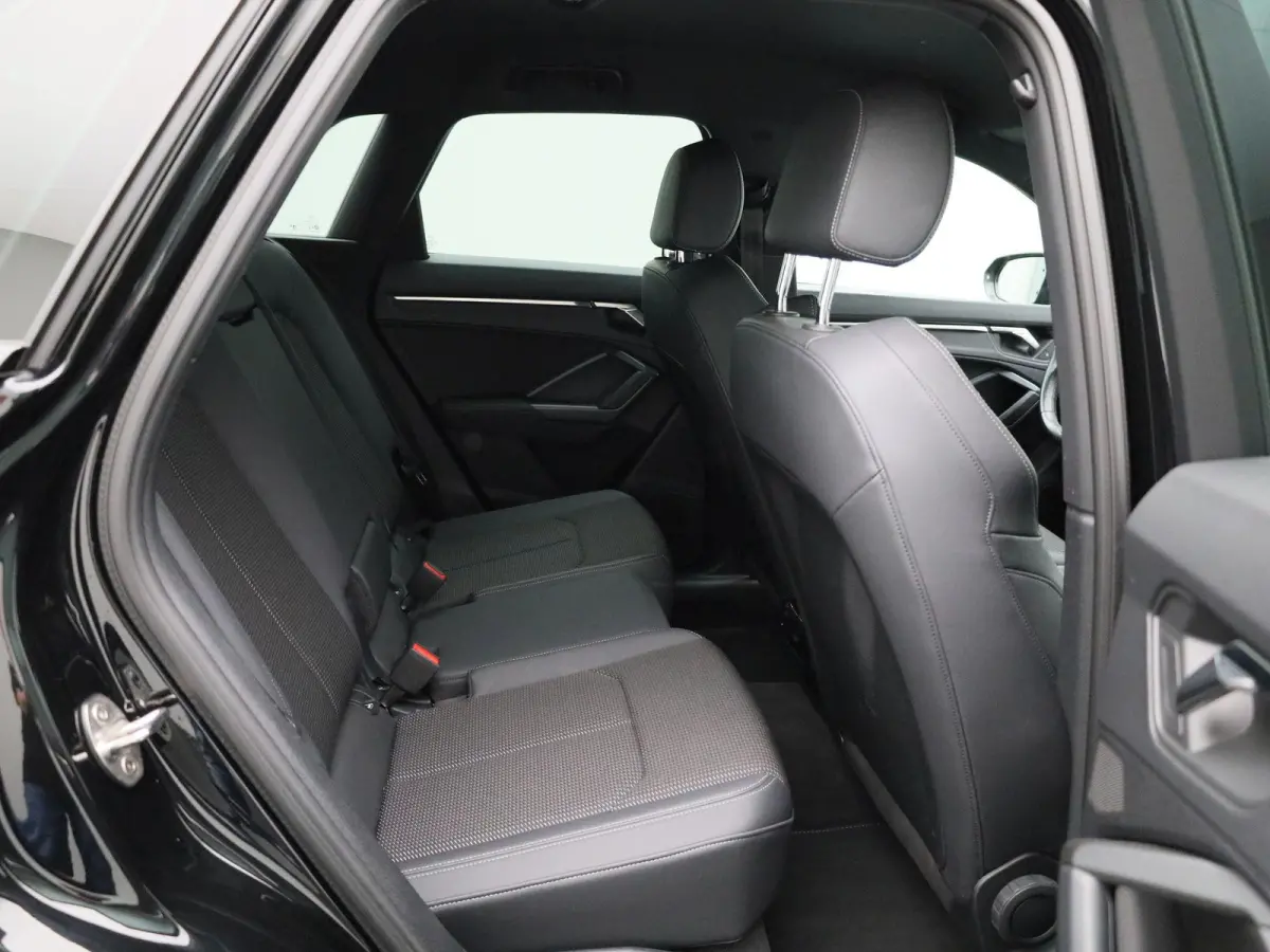 35 TFSI S edition 150 PK | S-line | Automaat | Camera | Trekhaak | SONOS Sound | Adaptive cruise control | Stoelverwarming | Lichtmetalen velgen |