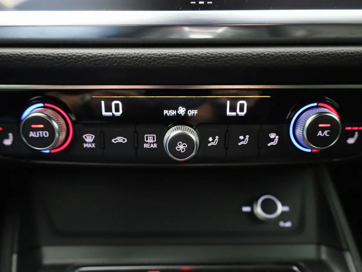 35 TFSI S edition 150 PK | S-line | Automaat | Camera | Trekhaak | SONOS Sound | Adaptive cruise control | Stoelverwarming | Lichtmetalen velgen |