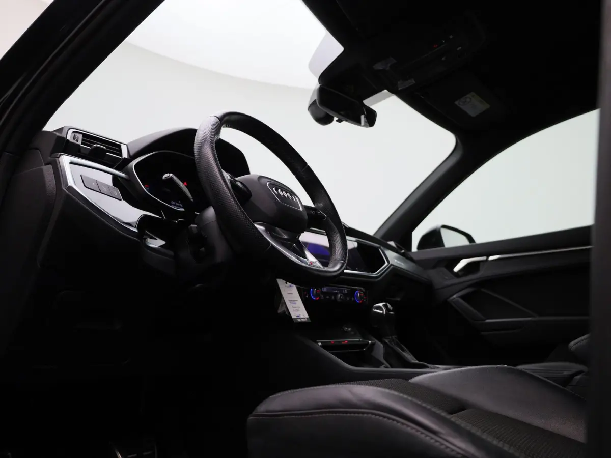 35 TFSI S edition 150 PK | S-line | Automaat | Camera | Trekhaak | SONOS Sound | Adaptive cruise control | Stoelverwarming | Lichtmetalen velgen |
