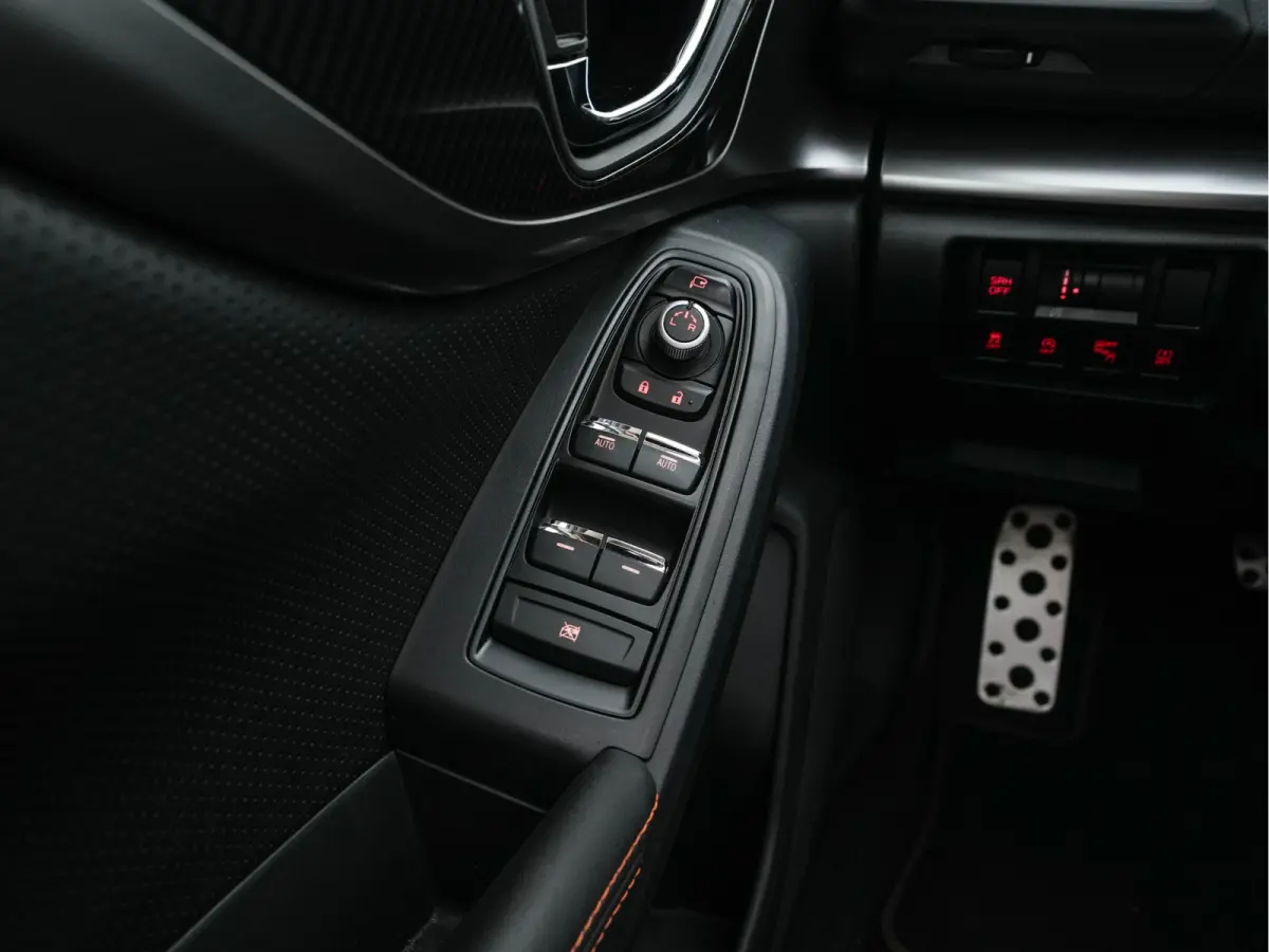1.6i Premium AWD Aut *PANO | LEATHER | PRIVACY-GLASS | HEATED-SPORTSEATS | NAVI-FULLMAP | DAB | CAMERA | FULL-LED | TOWBAR | 17' ALU*