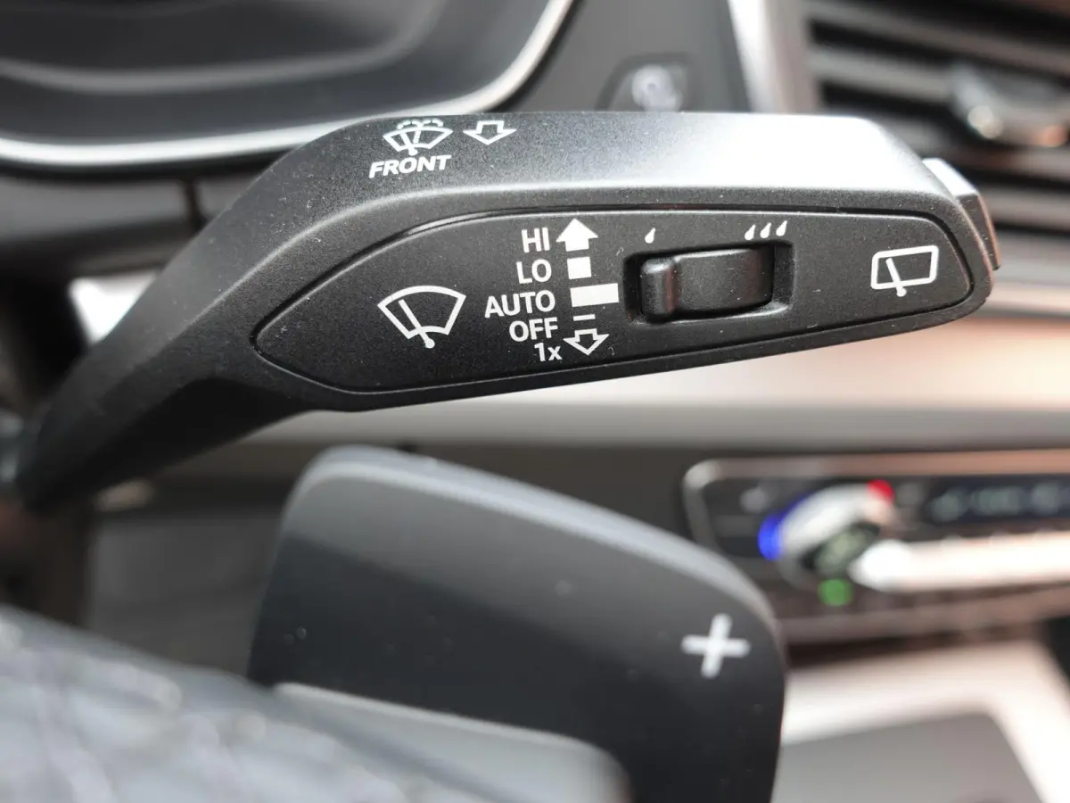 50 TFSI e 300pk PHEV S Line Automaat Navigatie Camera Parkeersensoren Head Up Display Stoelverwarming LED Koplampen Cruise Control  Climate Control
