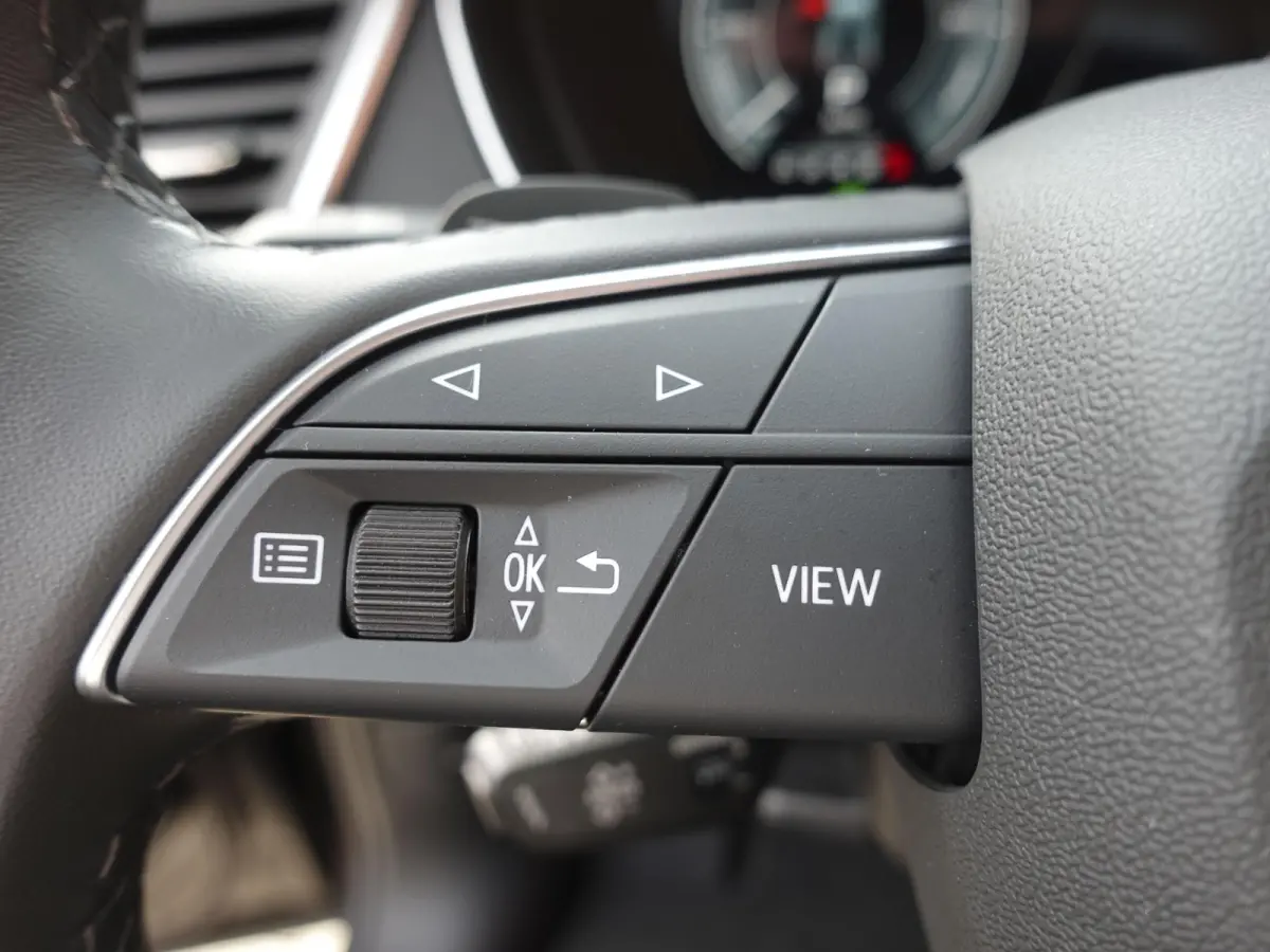 50 TFSI e 300pk PHEV S Line Automaat Navigatie Camera Parkeersensoren Head Up Display Stoelverwarming LED Koplampen Cruise Control  Climate Control