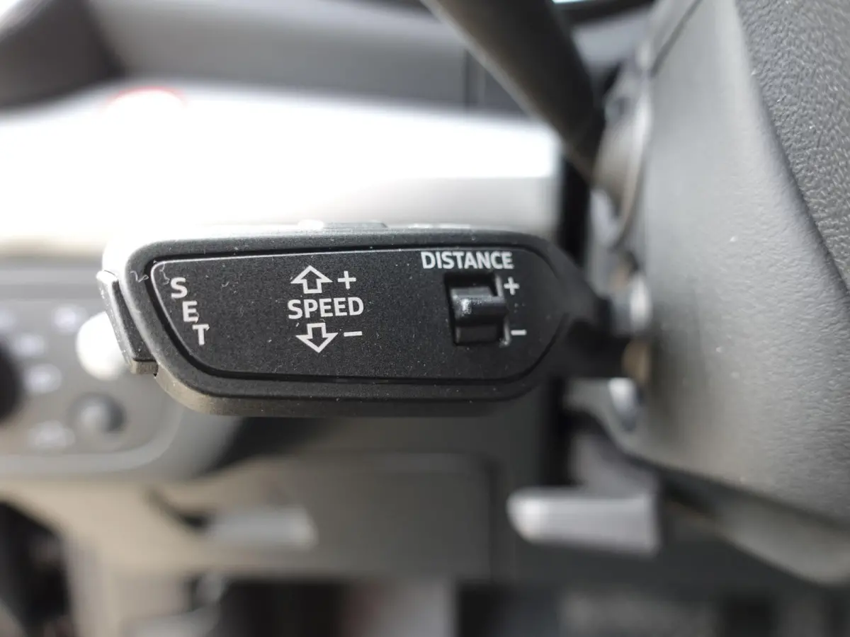 50 TFSI e 300pk PHEV S Line Automaat Navigatie Camera Parkeersensoren Head Up Display Stoelverwarming LED Koplampen Cruise Control  Climate Control