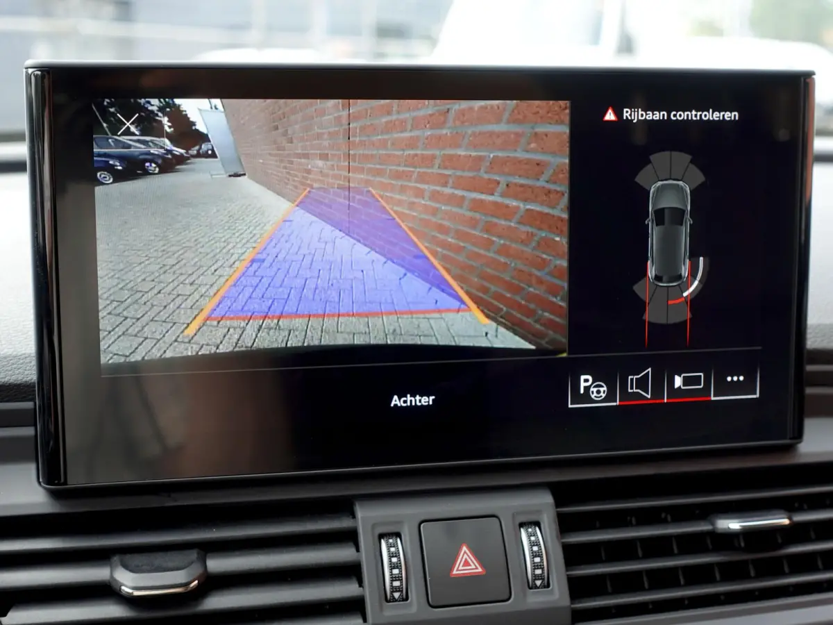 50 TFSI e 300pk PHEV S Line Automaat Navigatie Camera Parkeersensoren Head Up Display Stoelverwarming LED Koplampen Cruise Control  Climate Control