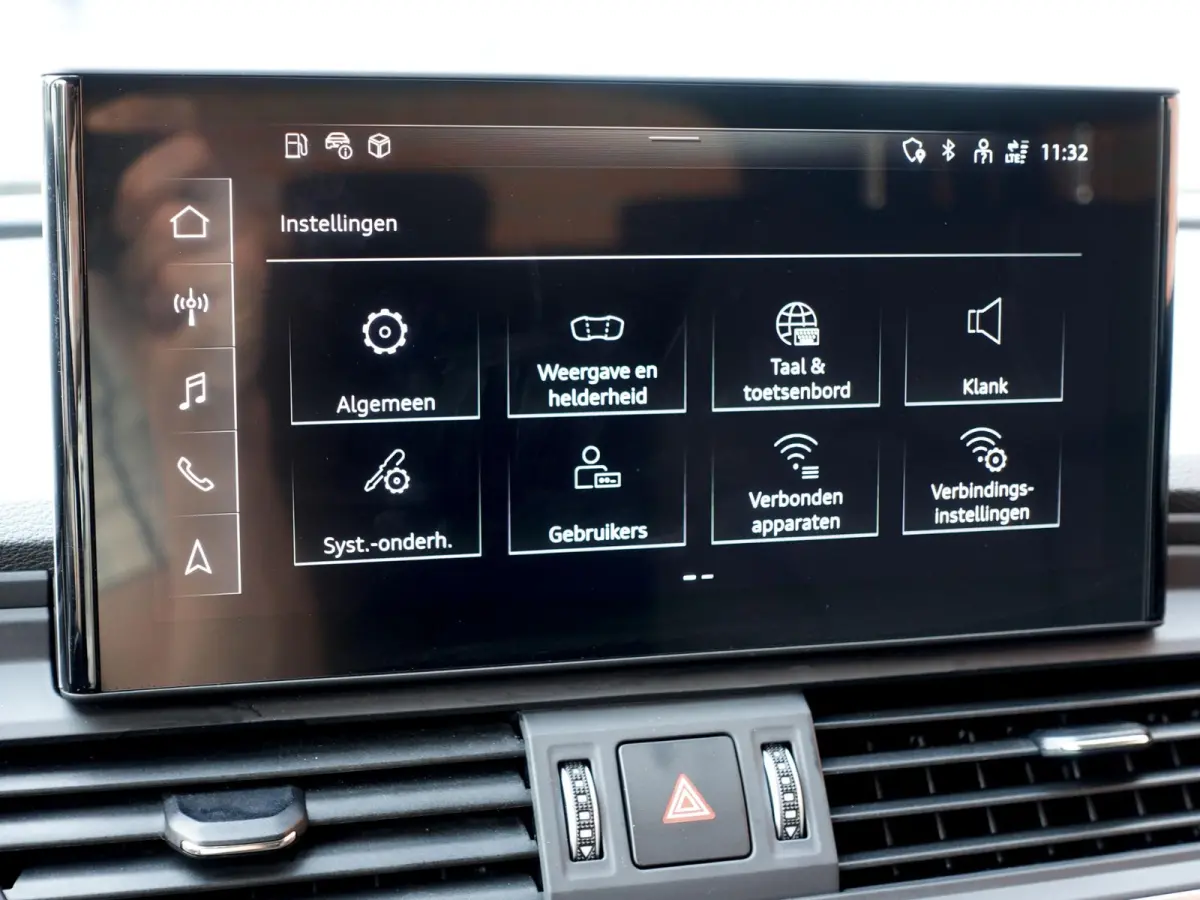 50 TFSI e 300pk PHEV S Line Automaat Navigatie Camera Parkeersensoren Head Up Display Stoelverwarming LED Koplampen Cruise Control  Climate Control