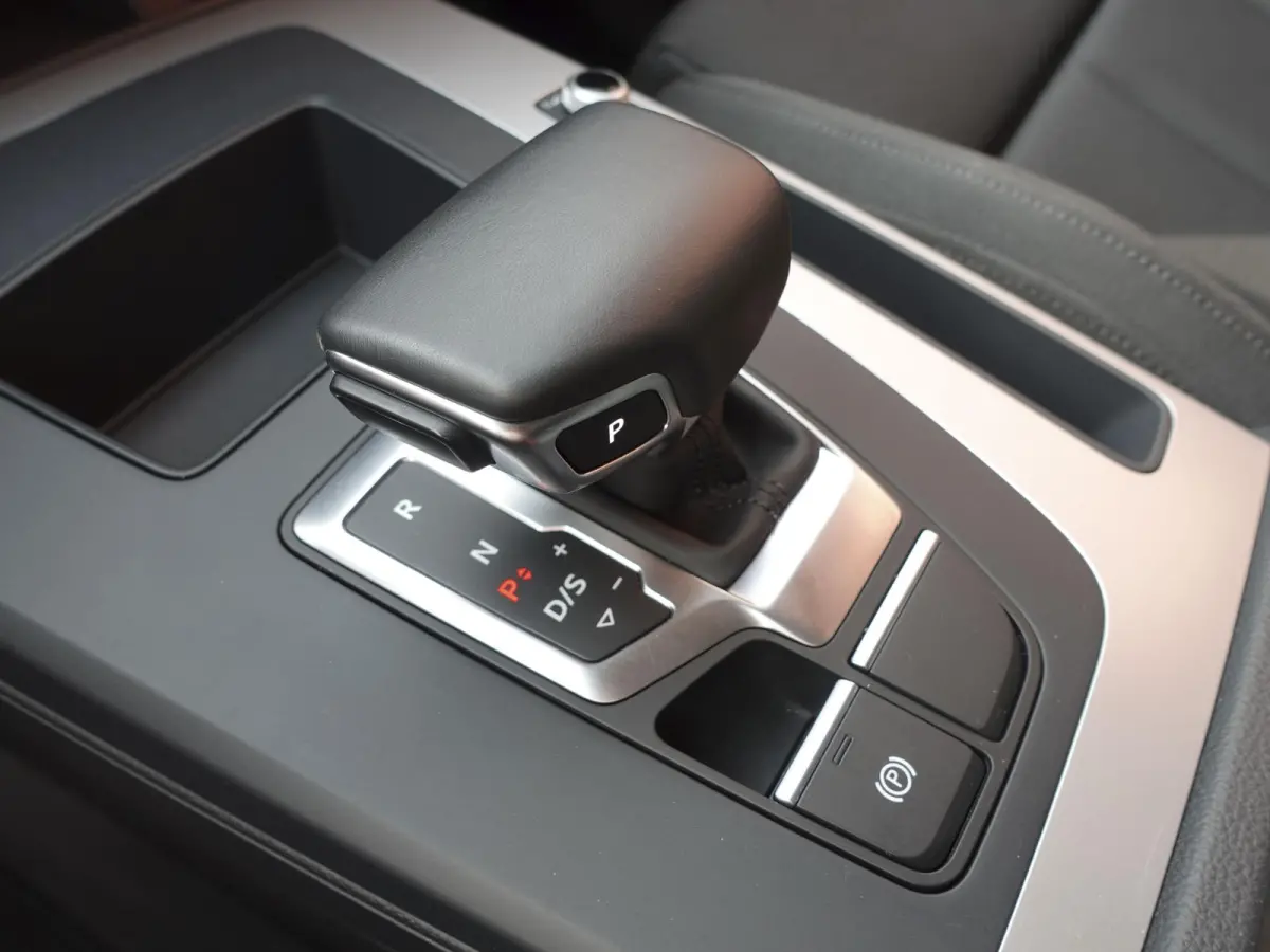 50 TFSI e 300pk PHEV S Line Automaat Navigatie Camera Parkeersensoren Head Up Display Stoelverwarming LED Koplampen Cruise Control  Climate Control