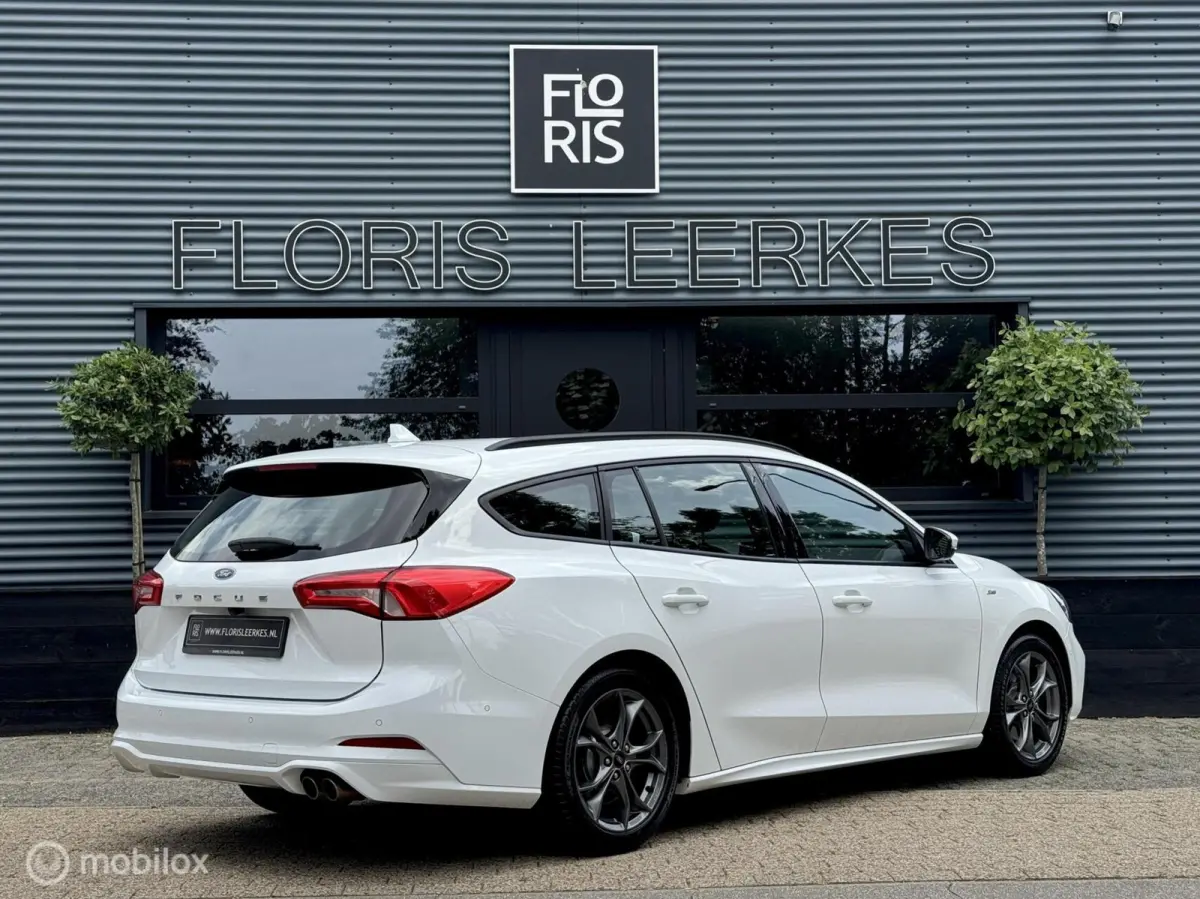 1.0 EcoBoost ST Line Business