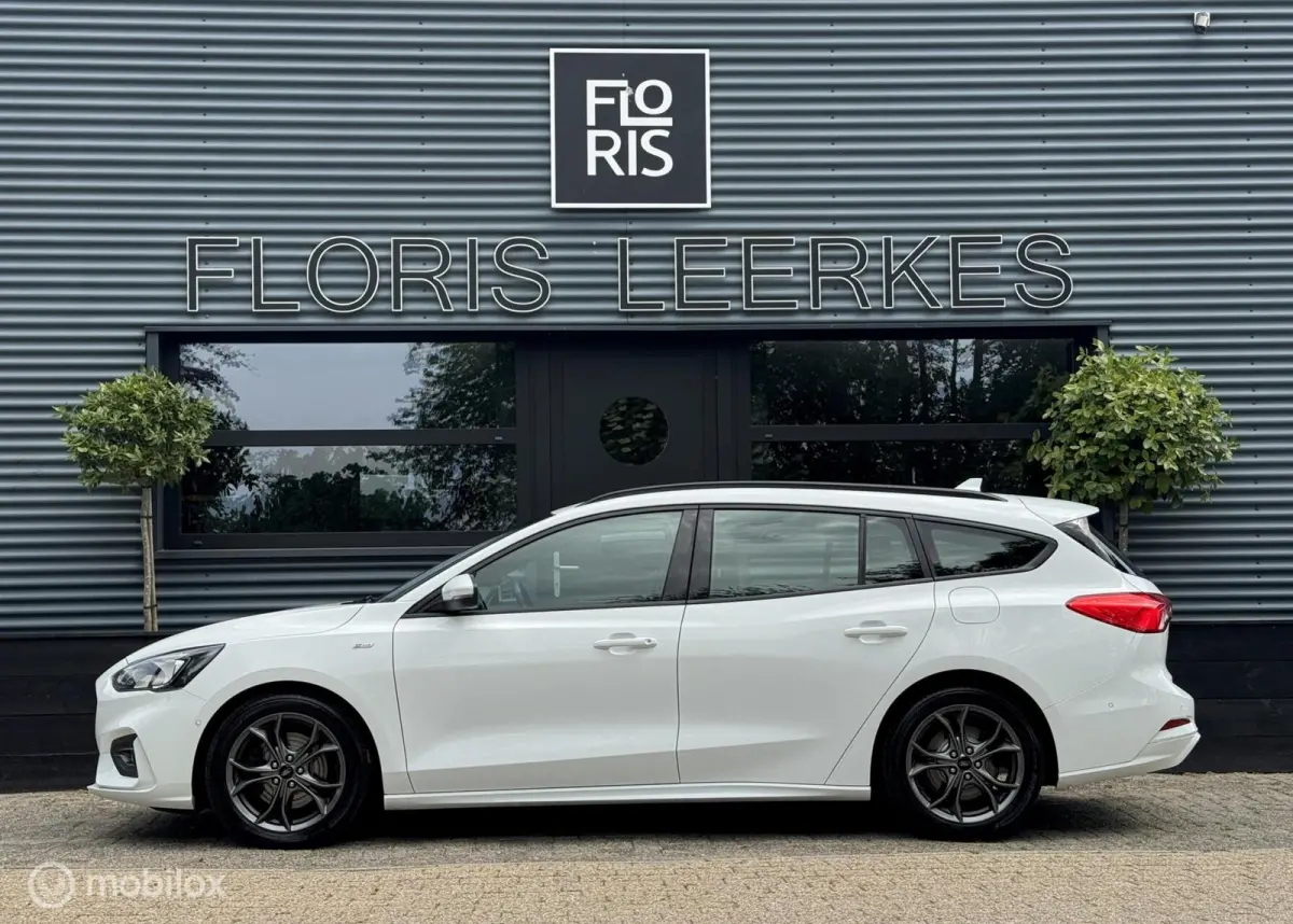 1.0 EcoBoost ST Line Business