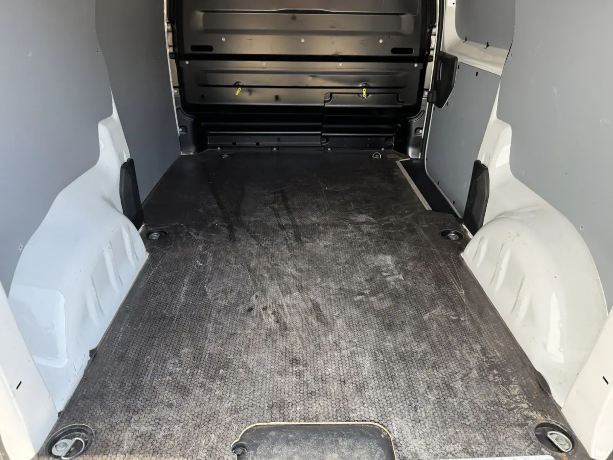 Opel Vivaro 2.0 145PK Automaat L2 Climate Control Cruise Control Trekhaak Carplay Camera Navigatie Parkeersensoren Euro 6