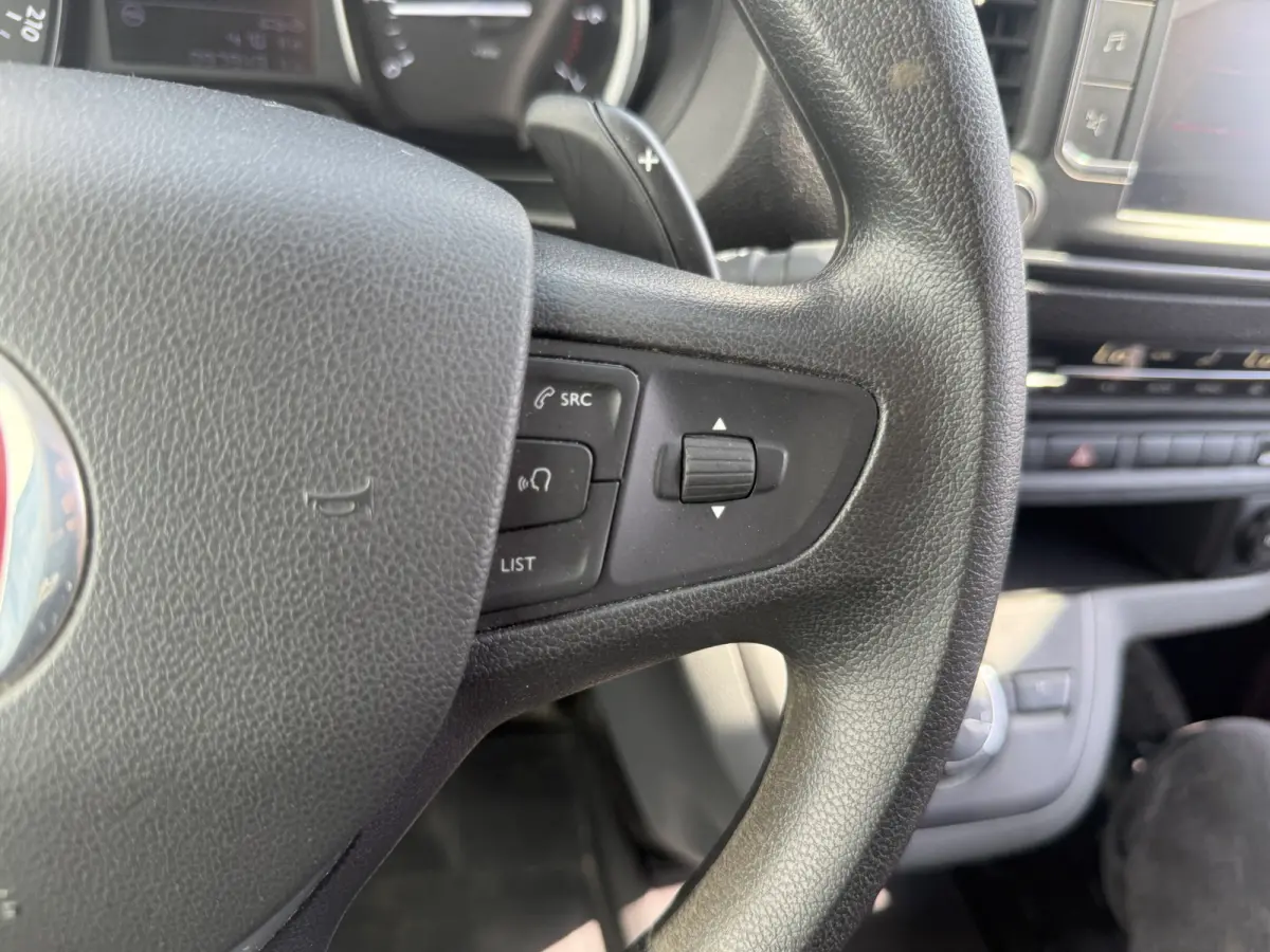 Opel Vivaro 2.0 145PK Automaat L2 Climate Control Cruise Control Trekhaak Carplay Camera Navigatie Parkeersensoren Euro 6