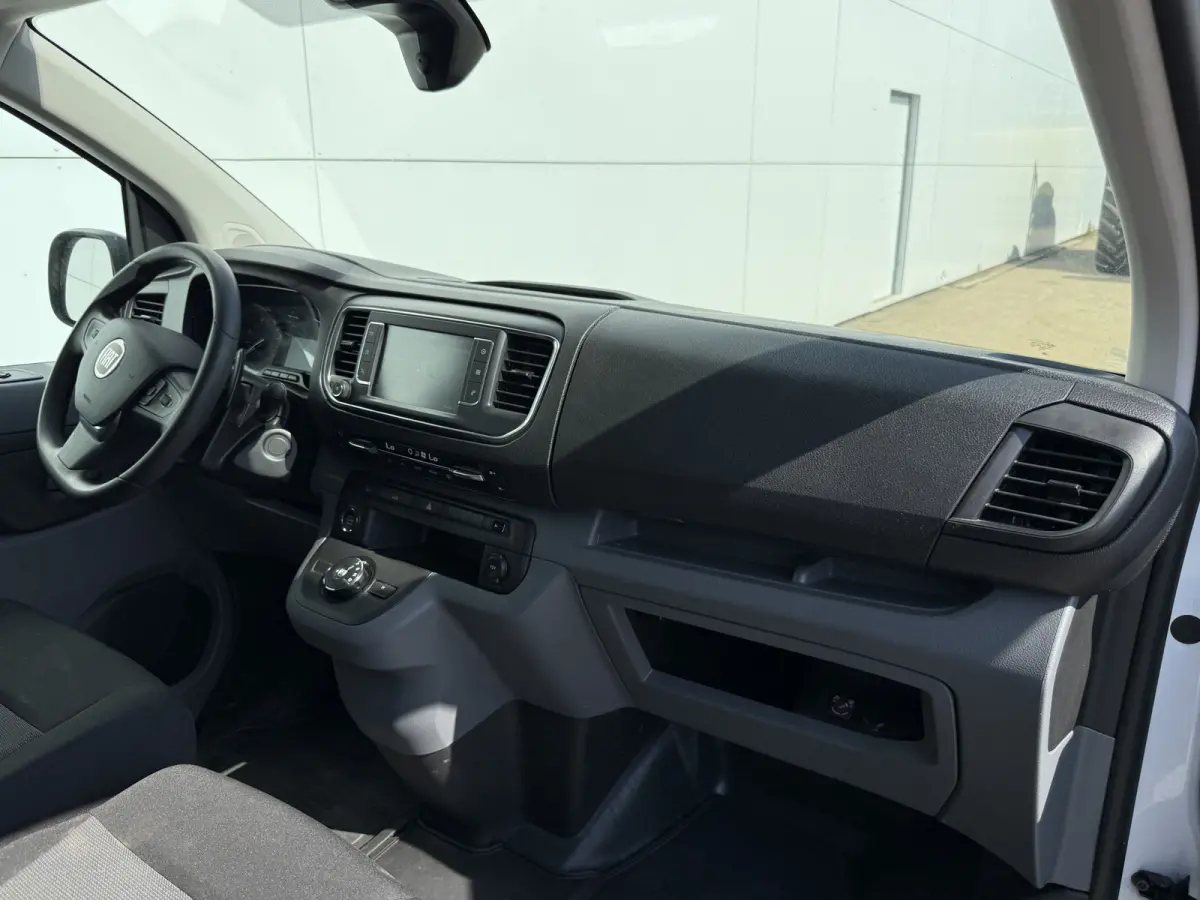 Opel Vivaro 2.0 145PK Automaat L2 Climate Control Cruise Control Trekhaak Carplay Camera Navigatie Parkeersensoren Euro 6