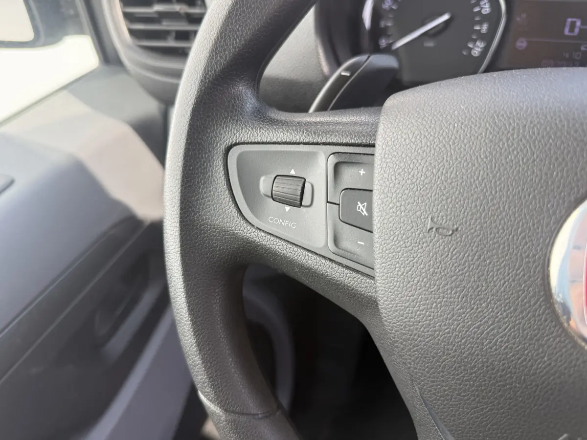 Opel Vivaro 2.0 145PK Automaat L2 Climate Control Cruise Control Trekhaak Carplay Camera Navigatie Parkeersensoren Euro 6