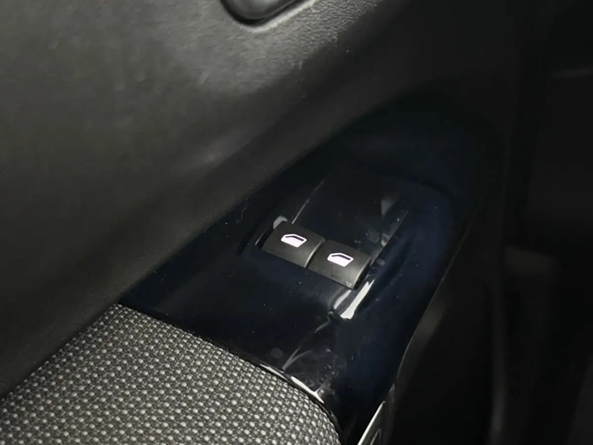 1.2 PureTech Shine | Camera | Airco | Cruise | Trekhaak | Parkeersensoren