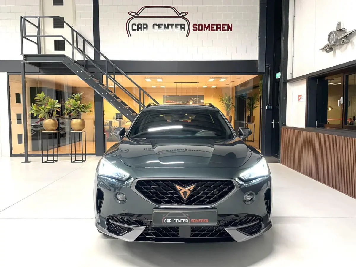 1.4 e-Hybrid VZ 245 PK Camera/ Memo/ Keyless/ 19''LMV/ CarPlay
