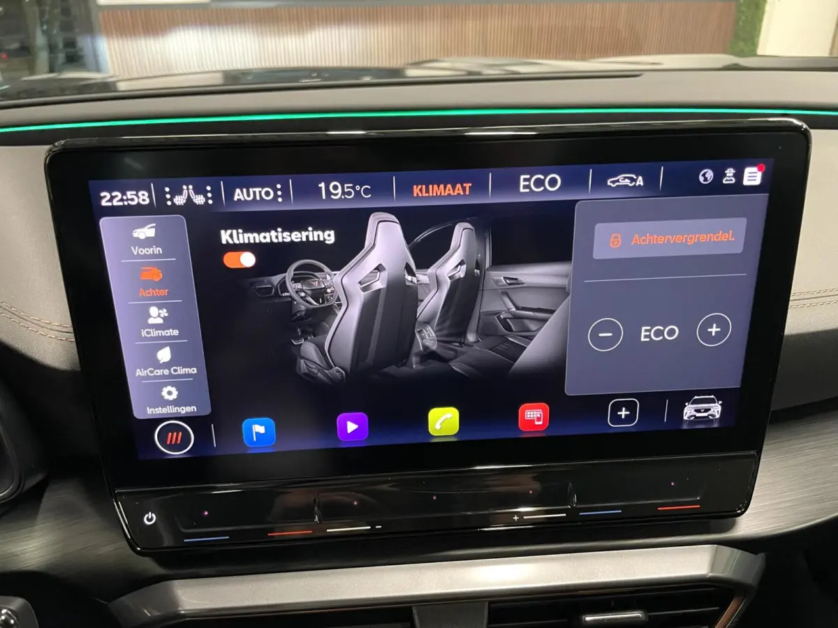 1.4 e-Hybrid VZ 245 PK Camera/ Memo/ Keyless/ 19''LMV/ CarPlay