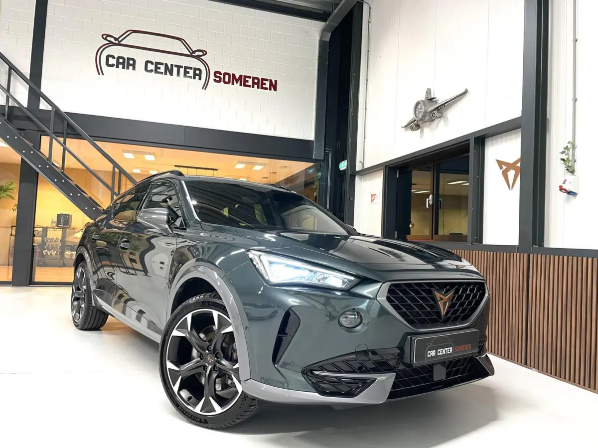 1.4 e-Hybrid VZ 245 PK Camera/ Memo/ Keyless/ 19''LMV/ CarPlay