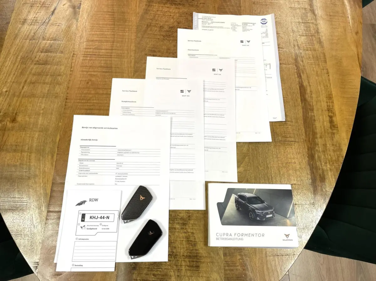 1.4 e-Hybrid VZ 245 PK Camera/ Memo/ Keyless/ 19''LMV/ CarPlay