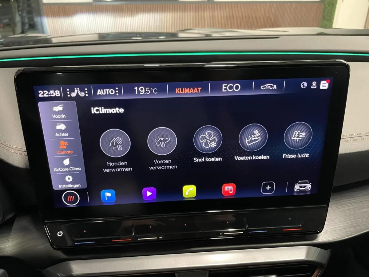 1.4 e-Hybrid VZ 245 PK Camera/ Memo/ Keyless/ 19''LMV/ CarPlay