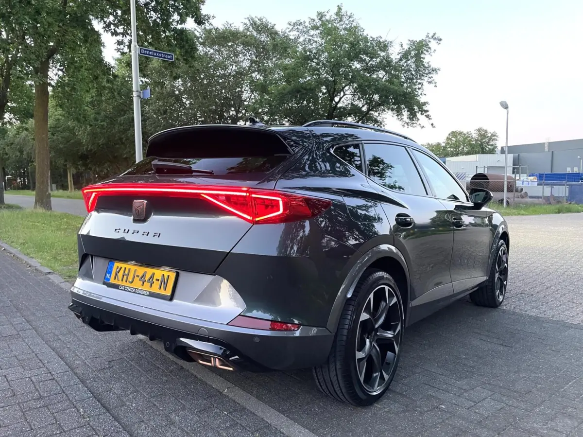 1.4 e-Hybrid VZ 245 PK Camera/ Memo/ Keyless/ 19''LMV/ CarPlay