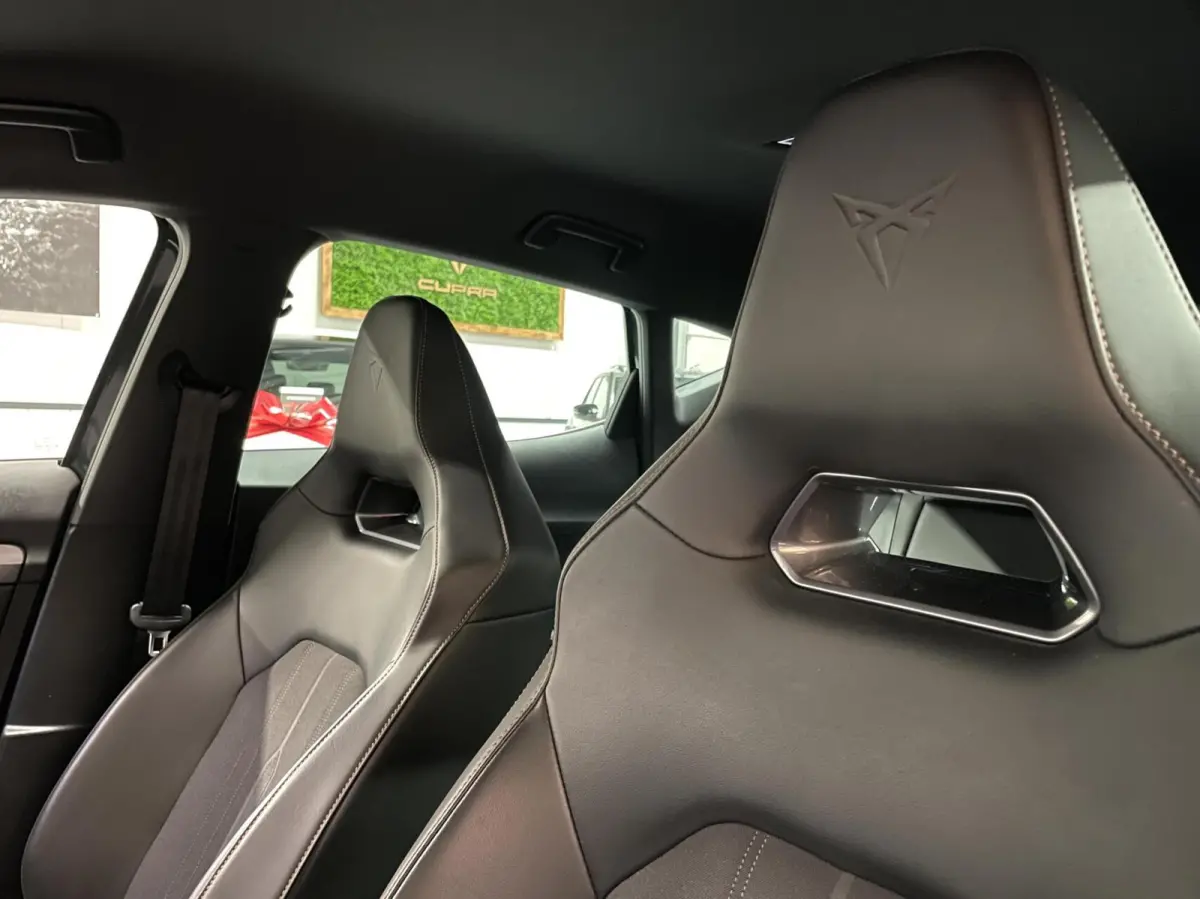 1.4 e-Hybrid VZ 245 PK Camera/ Memo/ Keyless/ 19''LMV/ CarPlay