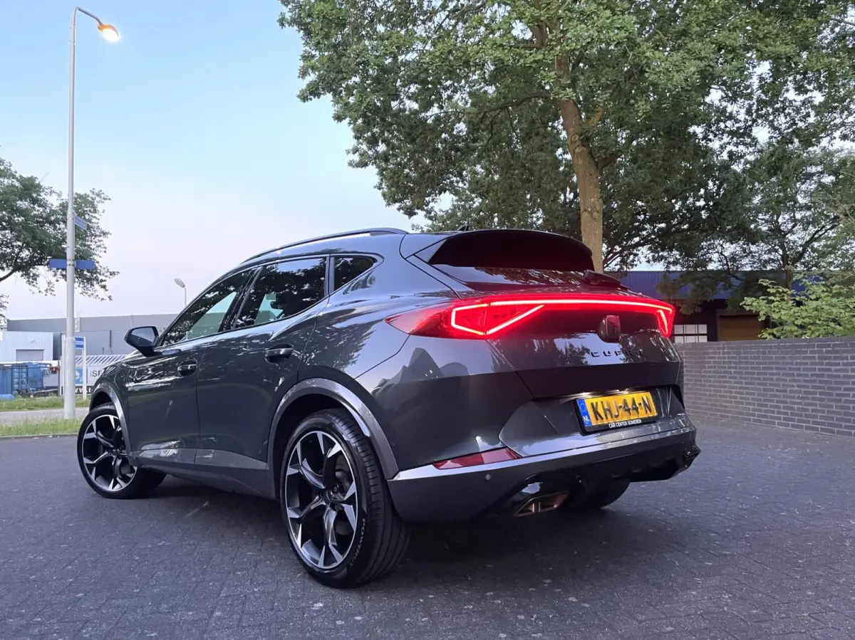 1.4 e-Hybrid VZ 245 PK Camera/ Memo/ Keyless/ 19''LMV/ CarPlay