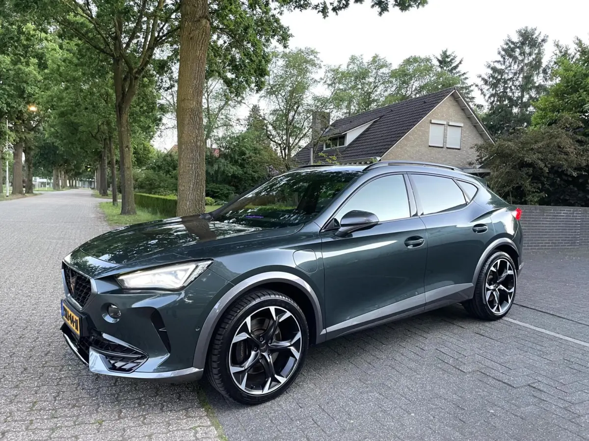 1.4 e-Hybrid VZ 245 PK Camera/ Memo/ Keyless/ 19''LMV/ CarPlay