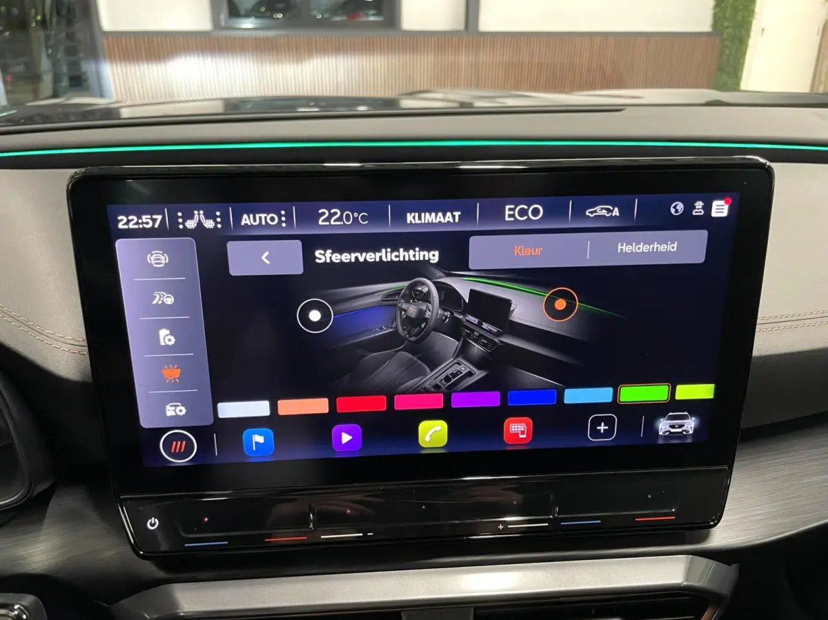1.4 e-Hybrid VZ 245 PK Camera/ Memo/ Keyless/ 19''LMV/ CarPlay